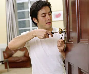 General Locksmith Store Falls Church, VA 703-574-6785 - changing-locks